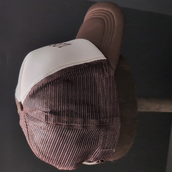 Los Angeles Men's Brown/White Vintage Style Trucker Hat. - Picture 4 of 7